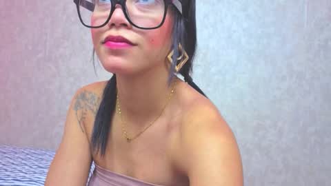 Snapshot of malia_foox chatting on November 30, 6:23 pm Malia foox online show from November 30, 6:23 pm