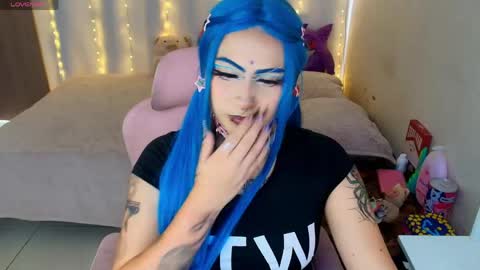 maliciaxpoison online show from April 7, 9:37 pm