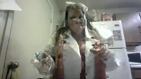 Snapshot of malinda702 chatting on January 10, 12:06 am malinda702 online show from January 10, 12:06 am