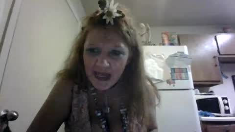 Snapshot of malinda702 chatting on November 2, 8:28 am malinda702 online show from November 2, 8:28 am