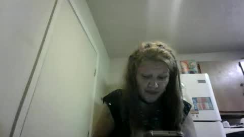 Snapshot of malinda702 chatting on November 14, 3:05 am malinda702 online show from November 14, 3:05 am