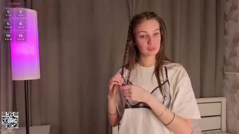 Evelyn online show from February 2, 4:11 am