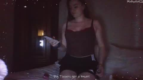 maliyah420 online show from April 9, 9:04 am