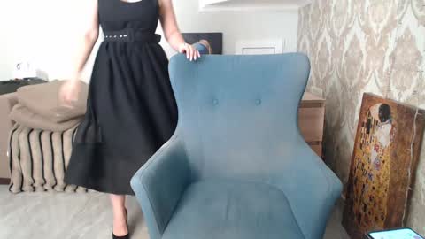 mallinia online show from March 5, 10:33 am