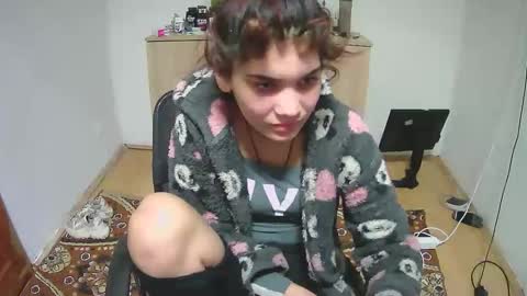 mallorymyersx online show from December 15, 8:02 pm