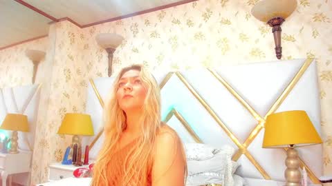 Snapshot of malorysweet chatting on December 19, 3:30 pm MalorySweet online show from December 19, 3:30 pm