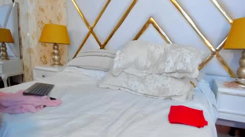 Snapshot of malorysweet chatting on February 4, 3:15 pm MalorySweet online show from February 4, 3:15 pm