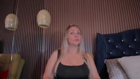 Snapshot of malorysweet chatting on February 20, 11:54 am MalorySweet online show from February 20, 11:54 am