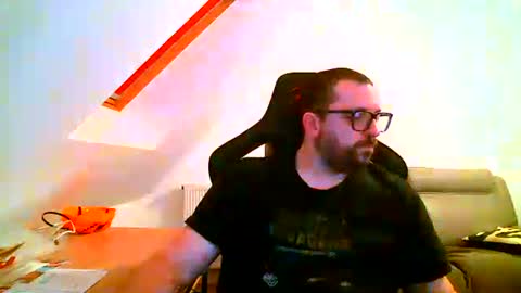 breton online show from December 14, 5:03 pm