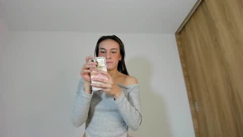 instagram  nueela   online show from February 19, 11:23 pm