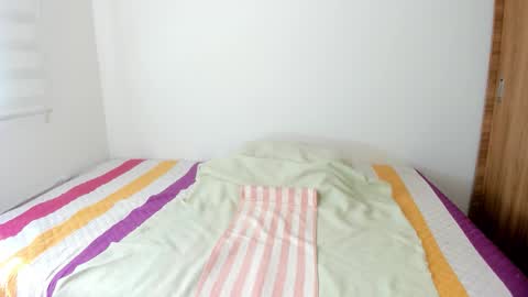 instagram  nueela   online show from March 21, 7:06 pm