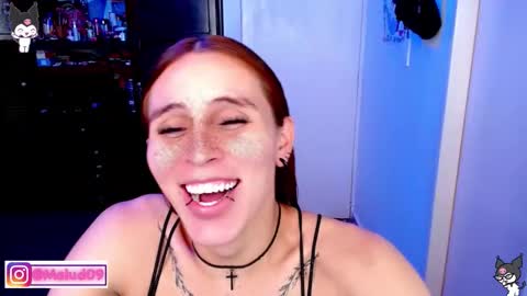 Snapshot of malud_09 chatting on December 3, 1:20 pm online show from December 3, 1:20 pm