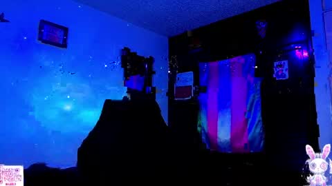   online show from April 5, 5:04 am