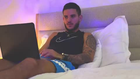 Snapshot of maluma09 chatting on October 8, 8:50 pm maluma09 online show from October 8, 8:50 pm