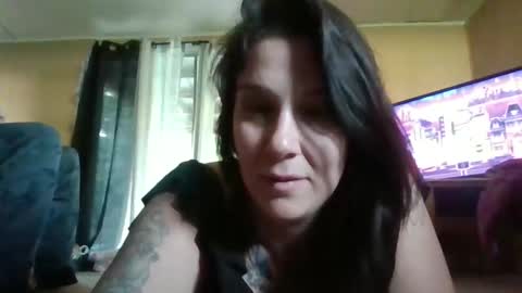 Elizabeth online show from May 24, 12:10 pm