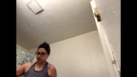 Snapshot of mamaboozey chatting on March 3, 2:07 am mamaboozey online show from March 3, 2:07 am