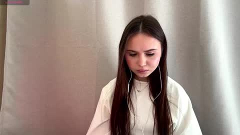 Snapshot of mammieknowles chatting on February 28, 8:15 am Mia Davis online show from February 28, 8:15 am