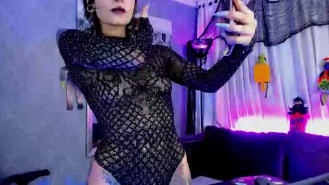 Snapshot of mamushka_ chatting on October 29, 5:47 pm online show from October 29, 5:47 pm