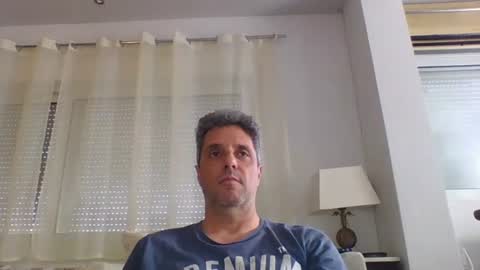 Snapshot of man211172 chatting on April 26, 2:37 pm man211172 online show from April 26, 2:37 pm