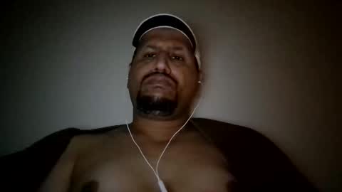 Snapshot of man_new chatting on February 12, 12:05 am Man new online show from February 12, 12:05 am