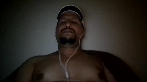 Snapshot of man_new chatting on February 14, 6:23 am Man new online show from February 14, 6:23 am