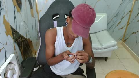 man_sant11 online show from April 6, 5:47 pm