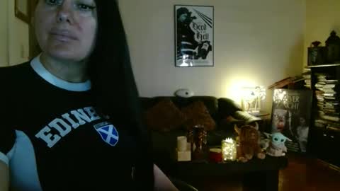 mandaloriangirlsfight online show from February 26, 6:40 pm