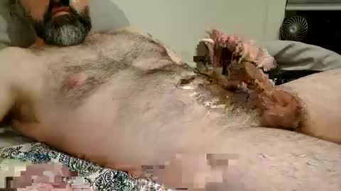 Snapshot of mandimebear17 chatting on February 14, 3:00 am Man Dime Bear17 online show from February 14, 3:00 am