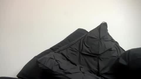 Snapshot of mandingoomann5 chatting on September 28, 3:50 pm MandingooMann online show from September 28, 3:50 pm