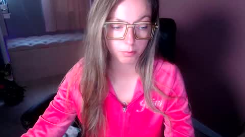 Snapshot of mandybabyxxx chatting on December 21, 8:16 pm MandyBabyXXX online show from December 21, 8:16 pm