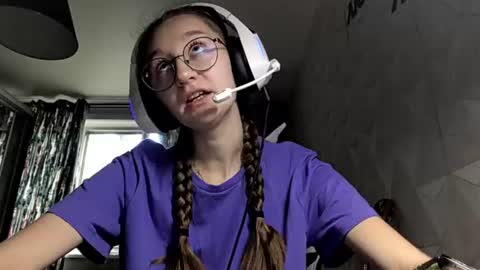 Mary online show from July 31, 3:39 am