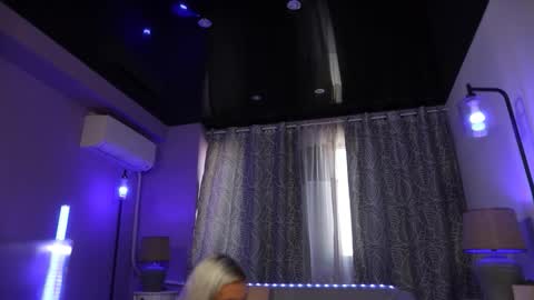Snapshot of mandypeas chatting on September 18, 6:37 am Anto Lovense is Active My pleasure is in your hands Private is Open online show from September 18, 6:37 am