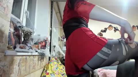 Mandy online show from October 31, 4:30 pm