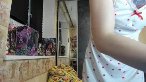 Mandy online show from May 15, 5:42 pm