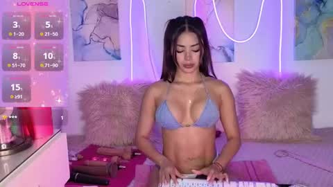 Snapshot of manesummers chatting on September 23, 4:26 am Mane Summers online show from September 23, 4:26 am