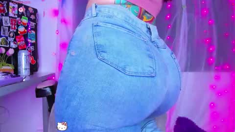 Snapshot of mangoshake_ chatting on May 19, 4:19 am Manguito online show from May 19, 4:19 am