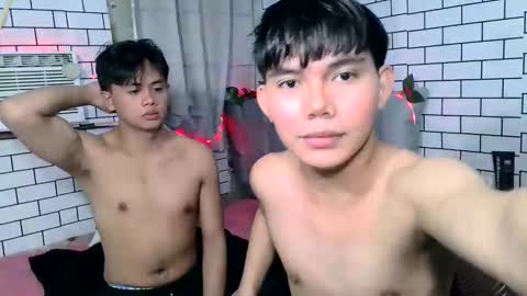 Snapshot of manhattan_men18 chatting on February 19, 1:28 pm JM18 online show from February 19, 1:28 pm