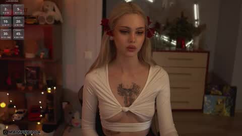 Amelie online show from February 7, 10:24 pm