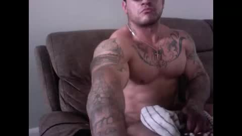 Snapshot of manmuscles3 chatting on March 1, 2:55 pm manmuscles3 online show from March 1, 2:55 pm