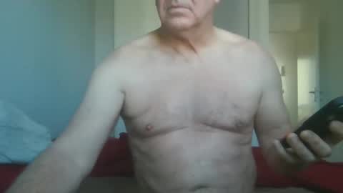 manngrossbite online show from April 7, 8:48 am