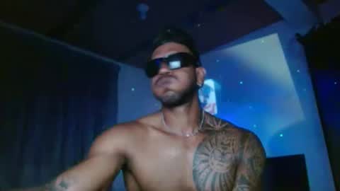 Manolo online show from November 4, 12:32 am