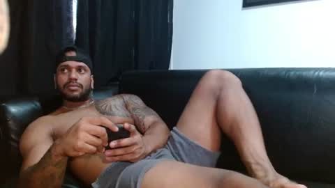 Snapshot of manolofitt chatting on June 26, 4:44 pm Manolo online show from June 26, 4:44 pm