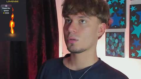  independent model online show from April 13, 3:01 am