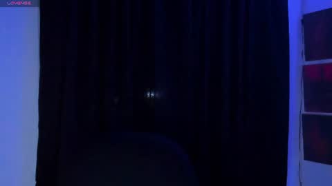 Snapshot of manu__05 chatting on July 2, 1:16 am independent model online show from July 2, 1:16 am