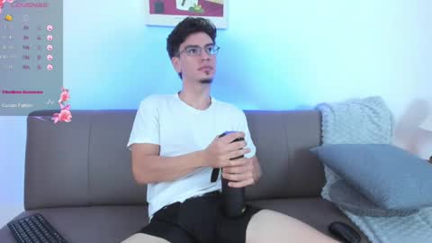 manu online show from April 5, 12:46 pm