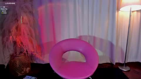 Snapshot of manu_nyx chatting on May 22, 7:48 am manu velezz Help me to get to 100 thumbs ups Tip 25tks Rate me online show from May 22, 7:48 am