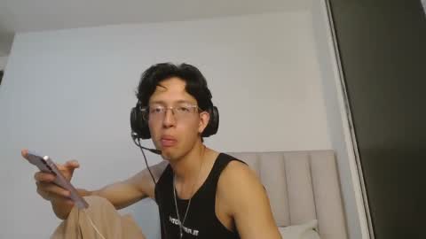 Manuel online show from April 2, 1:14 am