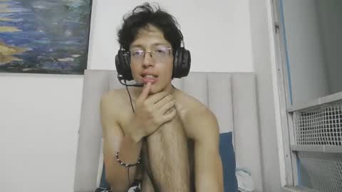 Manuel online show from April 8, 11:48 pm