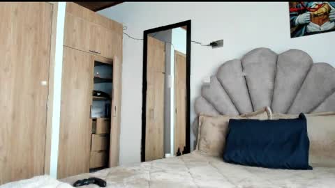 manucute 23  online show from April 12, 1:49 pm