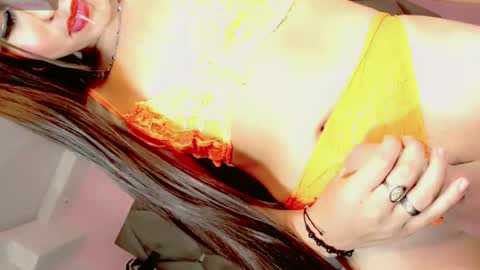 Snapshot of manuela_kingsley chatting on December 13, 12:28 pm Manuela Kingsley online show from December 13, 12:28 pm